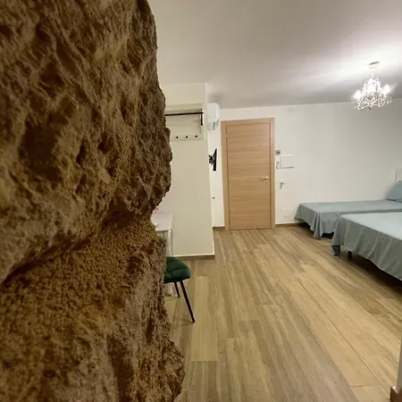 Il Gigante לינה וארוחת בוקר 4*