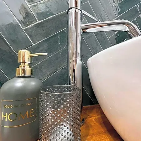 Alojamento de Acomodação e Pequeno-almoço Il Gigante 4*